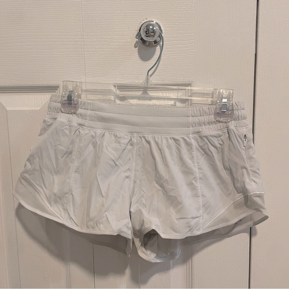 Lululemon Hotty Hot Shorts 2.5”
